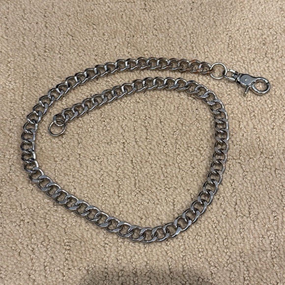 Silver Chain - Picture 4 of 4